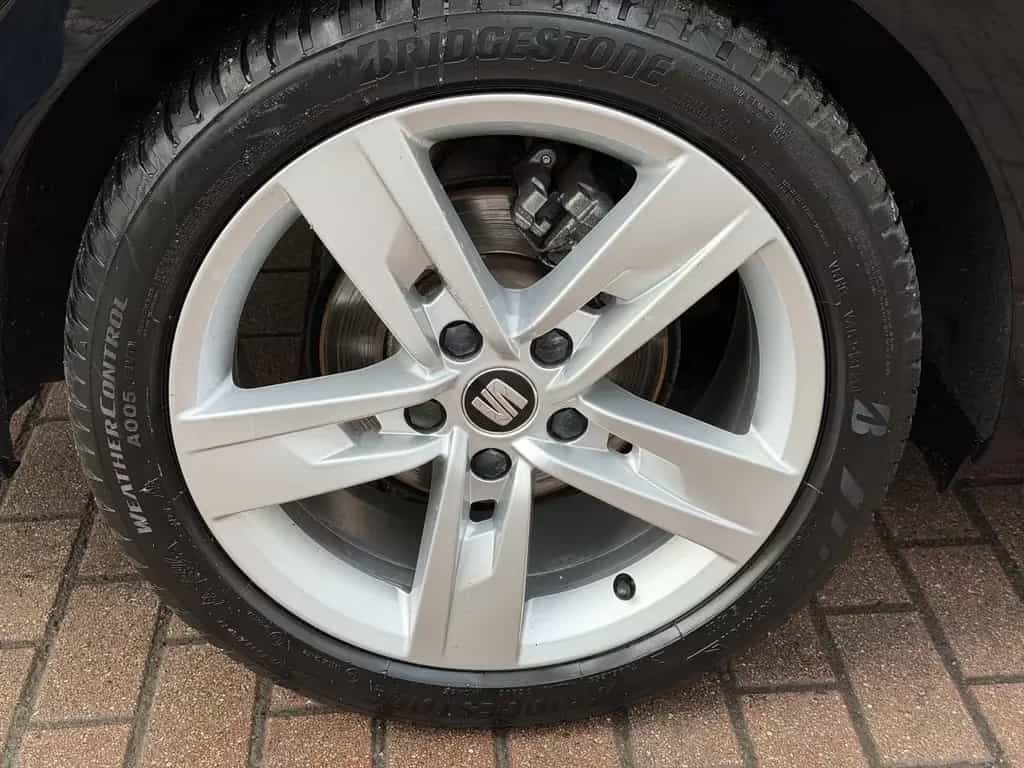 Seat Leon ST FR Automatik *beats*Navi* 07/2020-photo-36