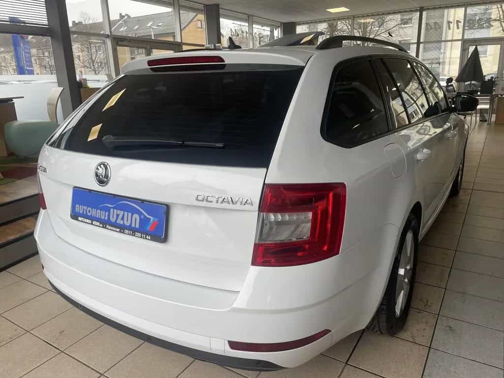 Skoda Octavia Combi 2.0 TFSI Automatik LED 1. Hand PDC 10/2018-photo-5