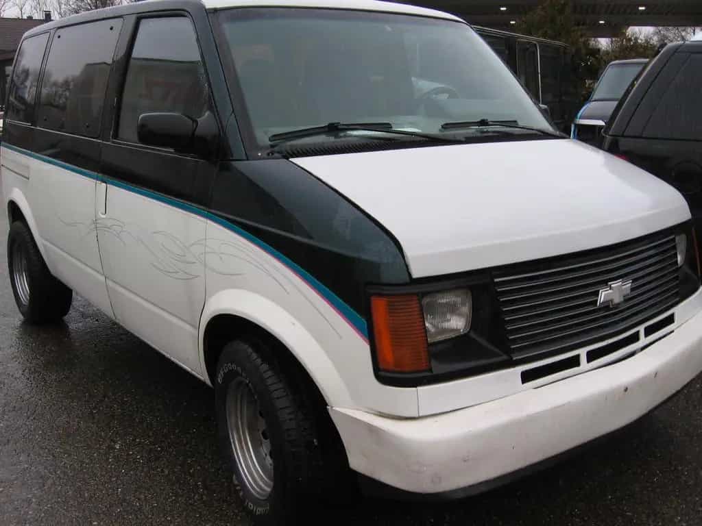 Chevrolet Astro Shorty Tüv Au neu 07/1988-photo-3