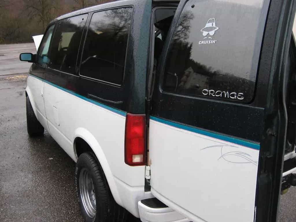 Chevrolet Astro Shorty Tüv Au neu 07/1988-photo-9