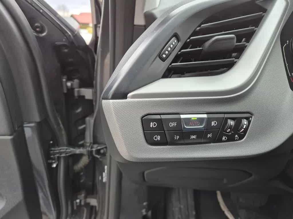 BMW 1 Series 116 1 Limousine 116 i Advantage Automatik Einpar 05/2021-photo-14