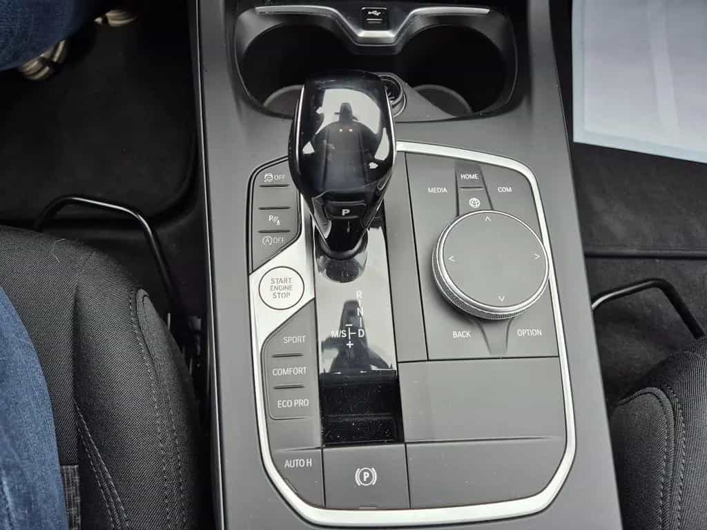 BMW 1 Series 116 1 Limousine 116 i Advantage Automatik Einpar 05/2021-photo-18