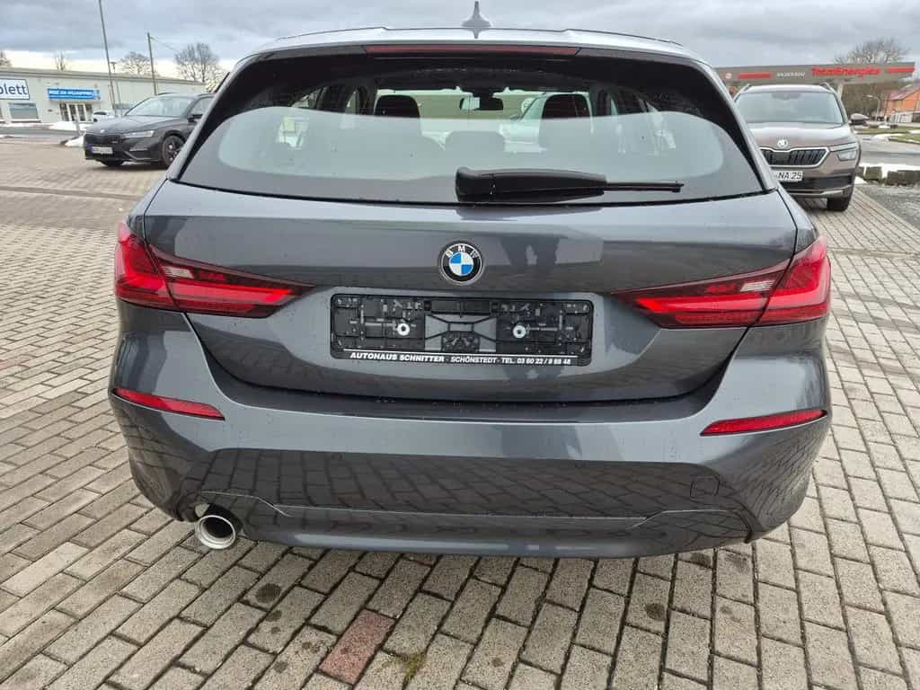 BMW 1 Series 116 1 Limousine 116 i Advantage Automatik Einpar 05/2021-photo-4