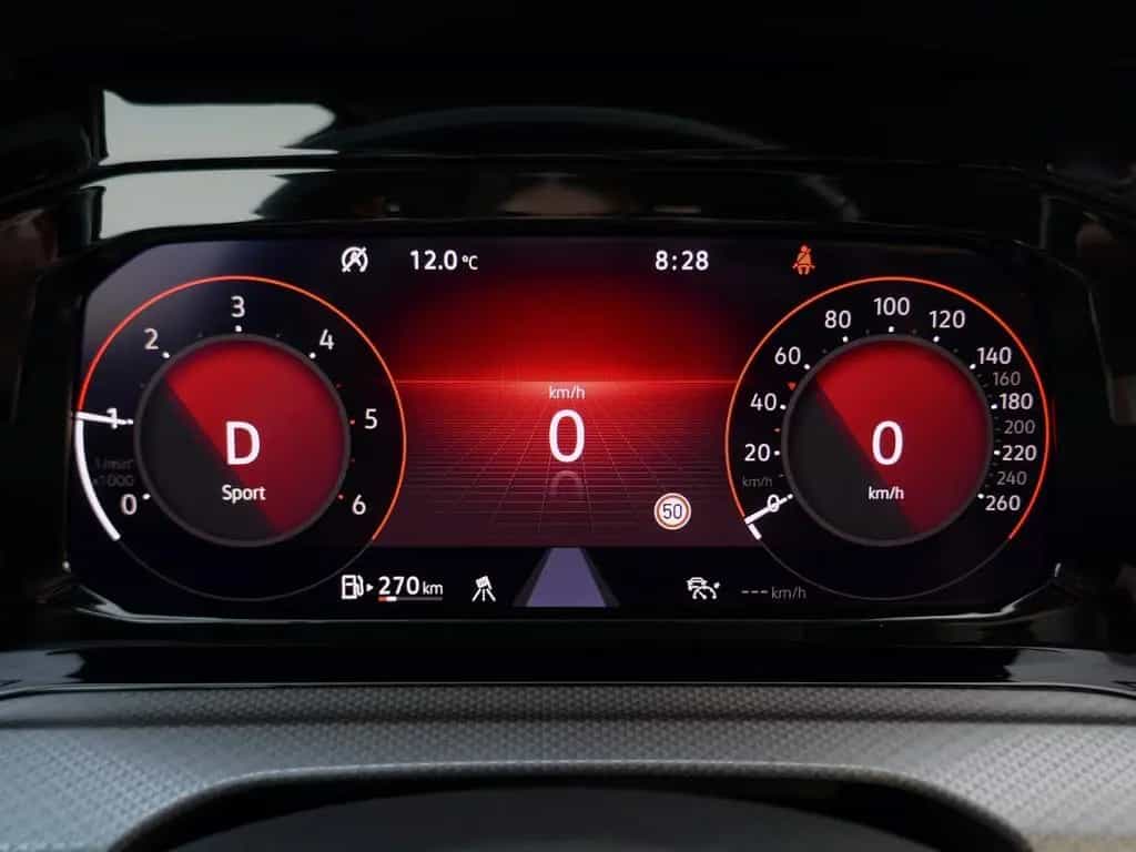 Volkswagen Golf VIII "ACTIVE" 2.0 TDI DSG | LED RFK ACC 06/2021-photo-17