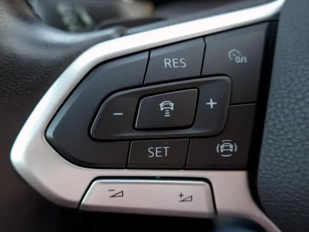 Volkswagen Golf VIII "ACTIVE" 2.0 TDI DSG | LED RFK ACC 06/2021-photo-18