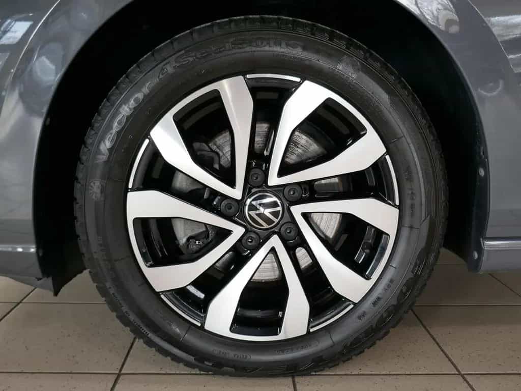 Volkswagen Golf VIII "ACTIVE" 2.0 TDI DSG | LED RFK ACC 06/2021-photo-5