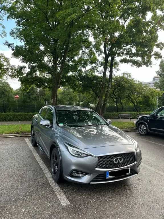 Infiniti Q30 1.6t FWD - 11/2016-photo-0
