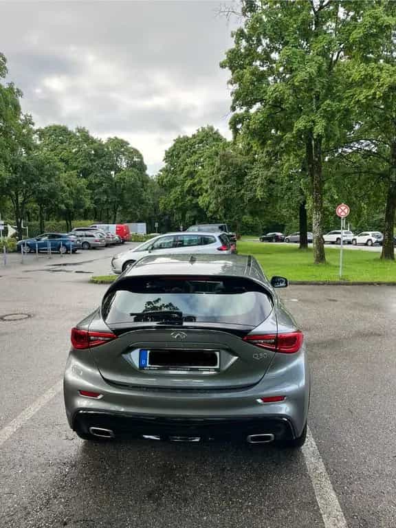 Infiniti Q30 1.6t FWD - 11/2016-photo-2