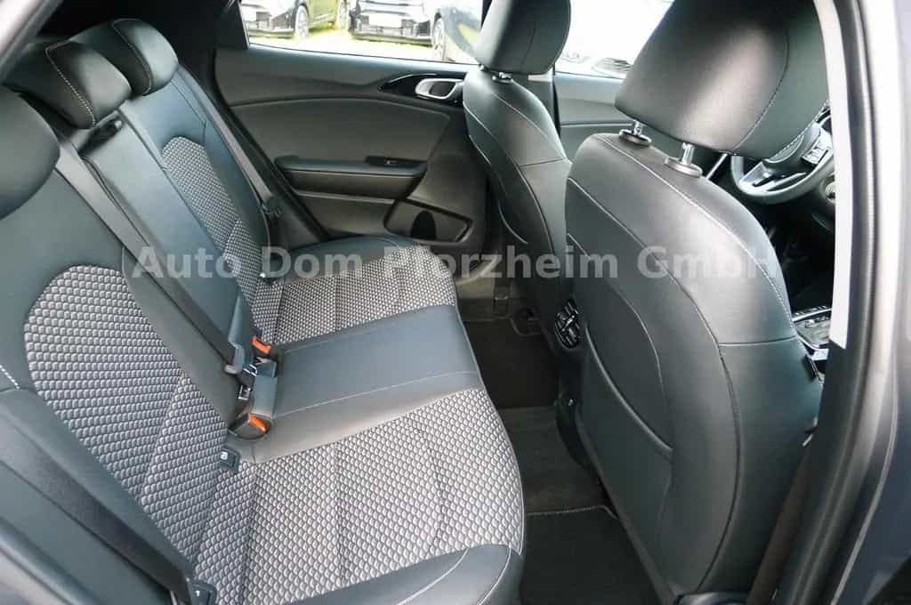 Kia XCeed 1.5 T-GDI DCT Vision + Komfort-Paket/NAVI 07/2025-photo-7