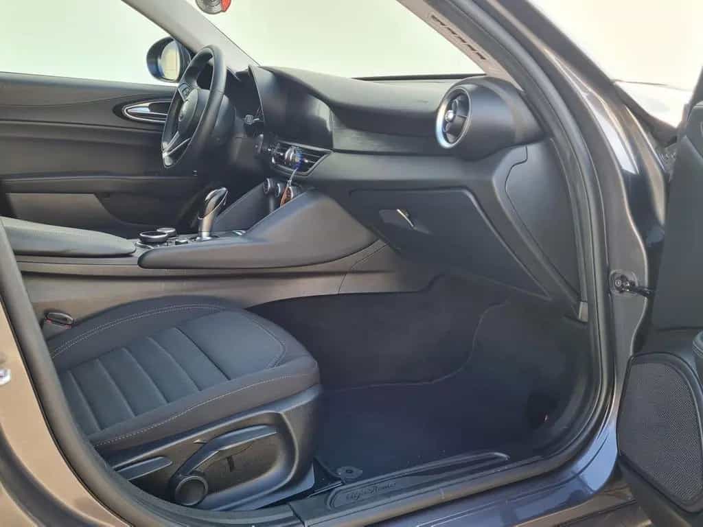 Alfa Romeo Giulia 2.2 Business #8718 02/2020-photo-11