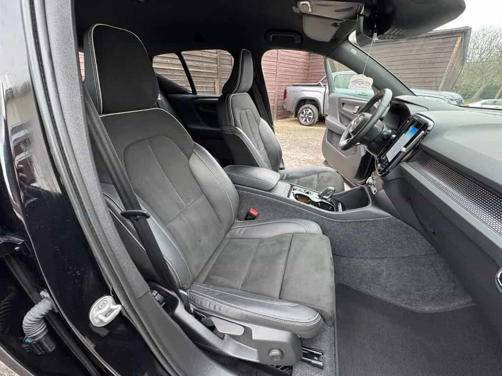 Volvo XC40 R Design 2WD PilotAssist/H&K/ 05/2022-photo-12