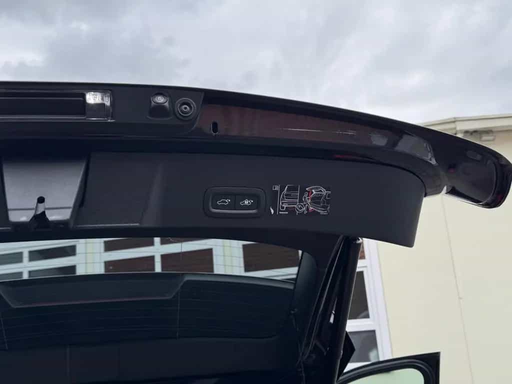 Volvo XC40 R Design 2WD PilotAssist/H&K/ 05/2022-photo-16