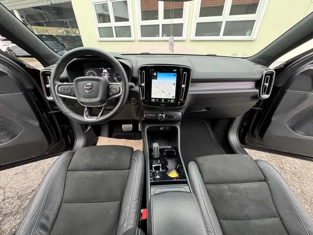 Volvo XC40 R Design 2WD PilotAssist/H&K/ 05/2022-photo-17