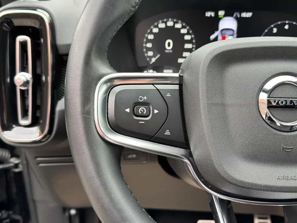 Volvo XC40 R Design 2WD PilotAssist/H&K/ 05/2022-photo-21