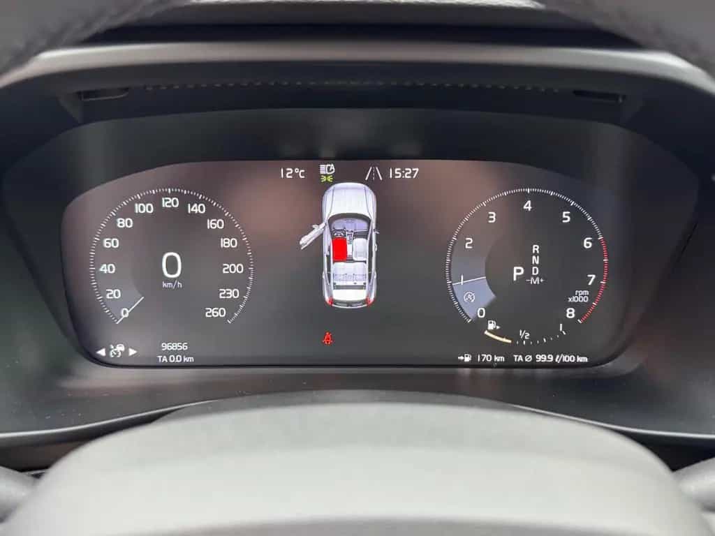 Volvo XC40 R Design 2WD PilotAssist/H&K/ 05/2022-photo-23