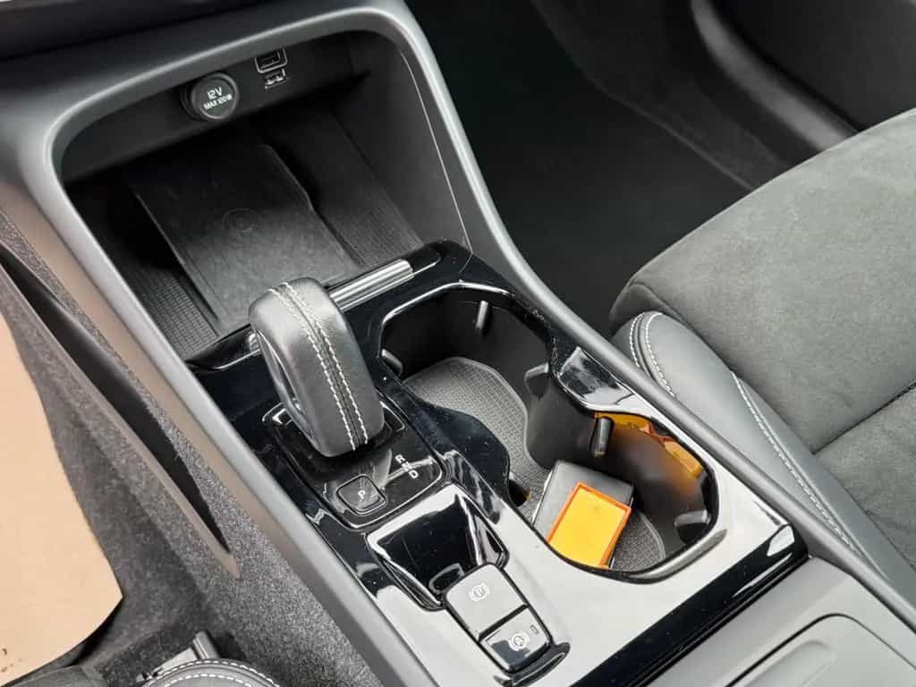 Volvo XC40 R Design 2WD PilotAssist/H&K/ 05/2022-photo-25