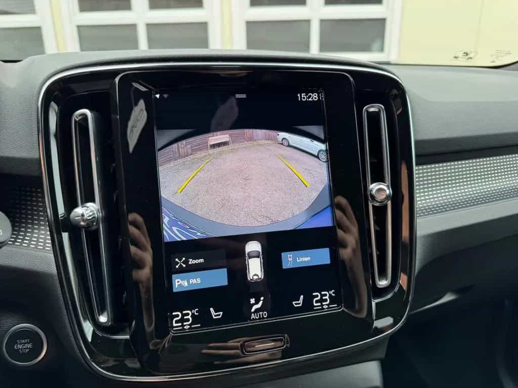 Volvo XC40 R Design 2WD PilotAssist/H&K/ 05/2022-photo-26