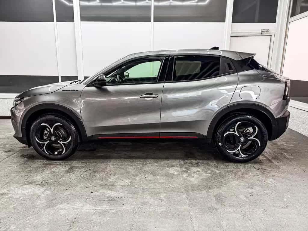 Alfa Romeo Junior SPECIALE IBRIDA MATRIX ACC KEYLESS NAV... 01/2026-photo-2