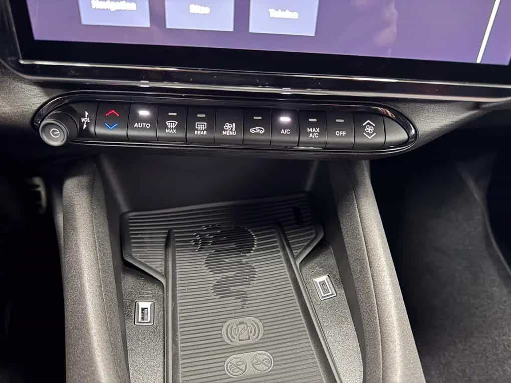 Alfa Romeo Junior SPECIALE IBRIDA MATRIX ACC KEYLESS NAV... 01/2026-photo-22