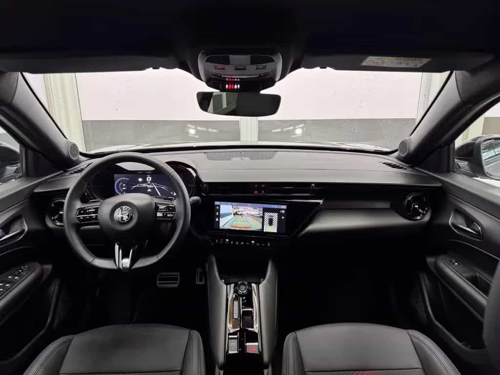 Alfa Romeo Junior SPECIALE IBRIDA MATRIX ACC KEYLESS NAV... 01/2026-photo-8