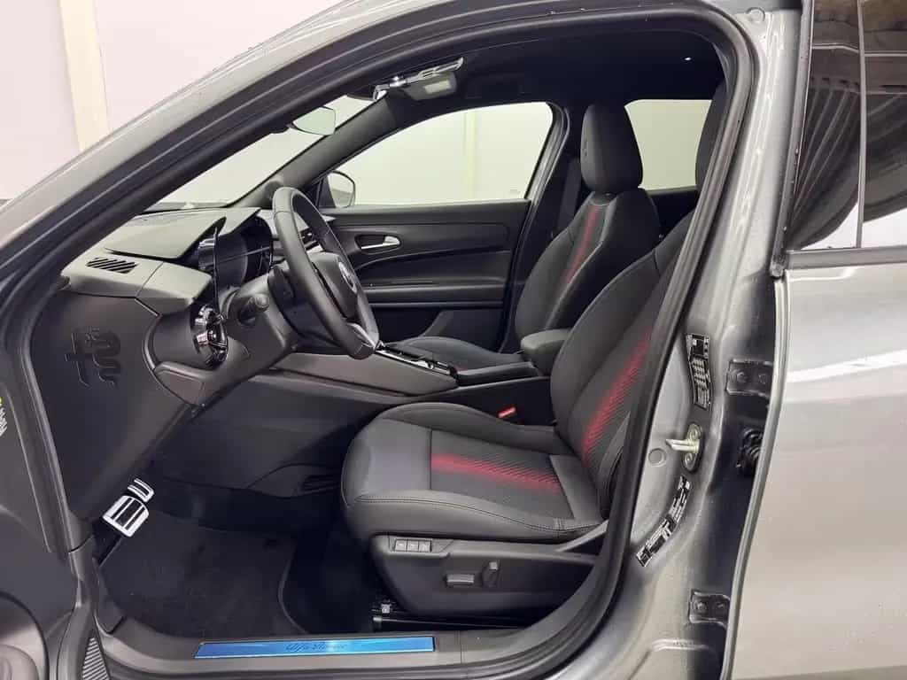 Alfa Romeo Junior SPECIALE IBRIDA MATRIX ACC KEYLESS NAV... 01/2026-photo-9