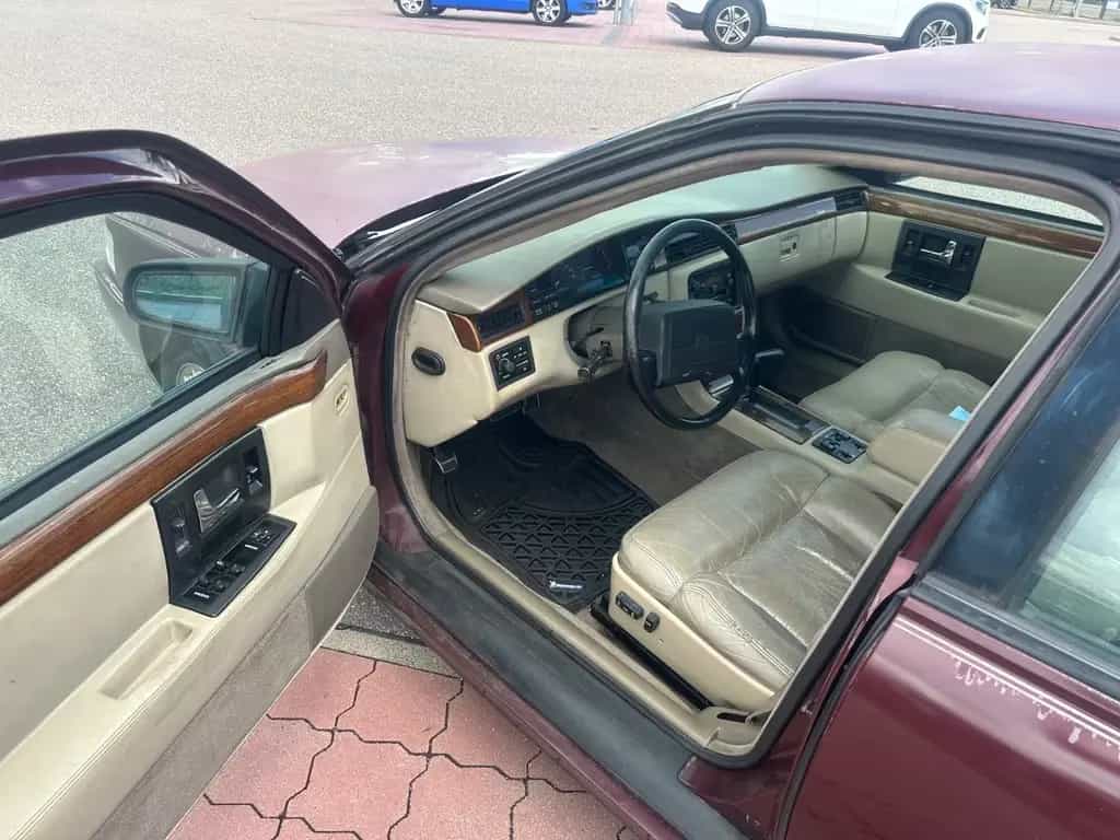 Cadillac STS Seville 09/1992-photo-11