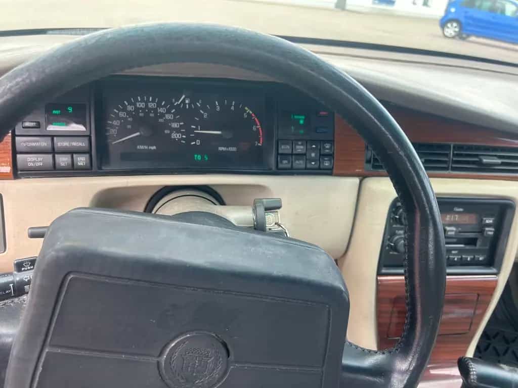 Cadillac STS Seville 09/1992-photo-12