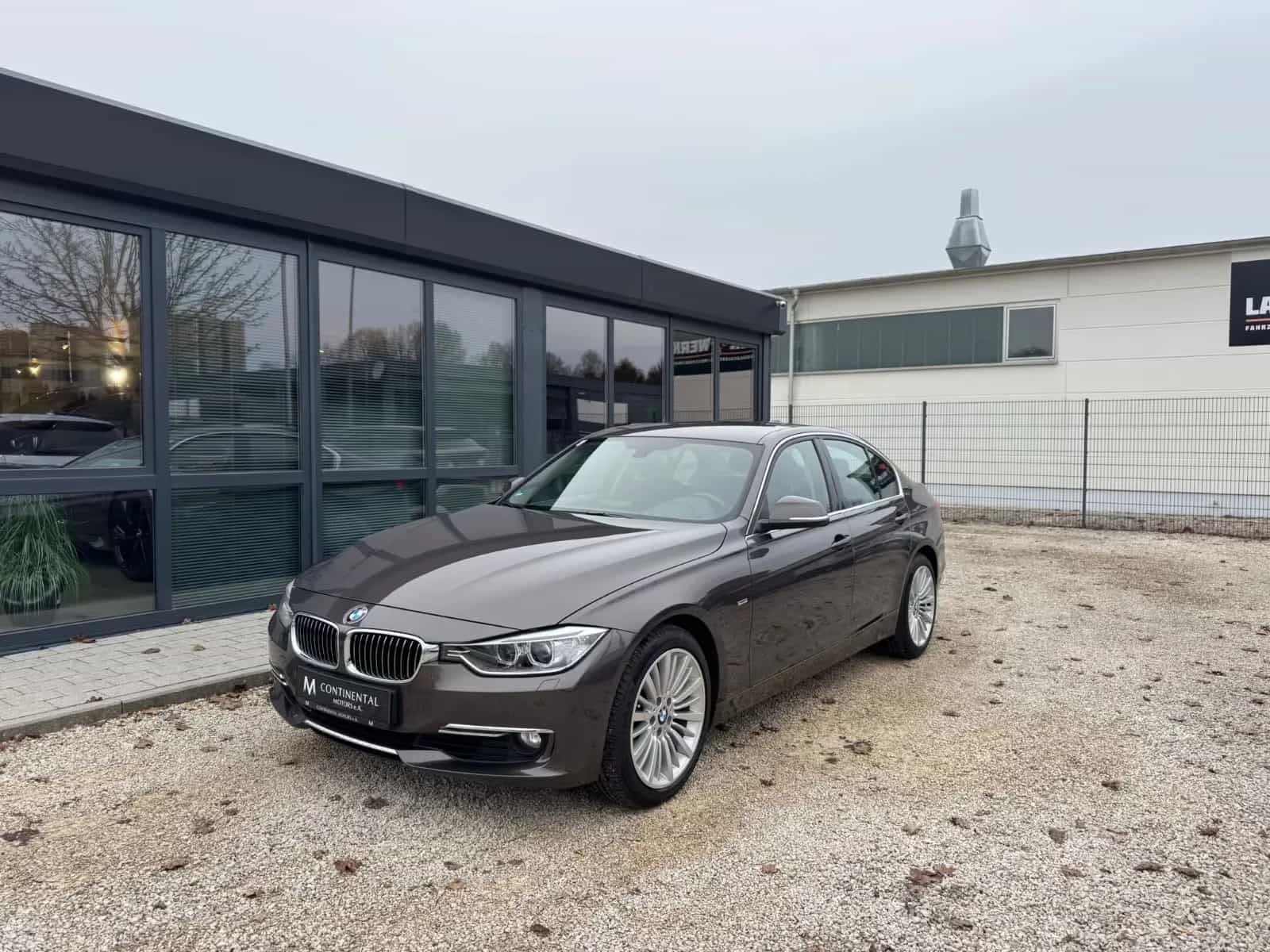 BMW 3 Series 07/2013-photo-2