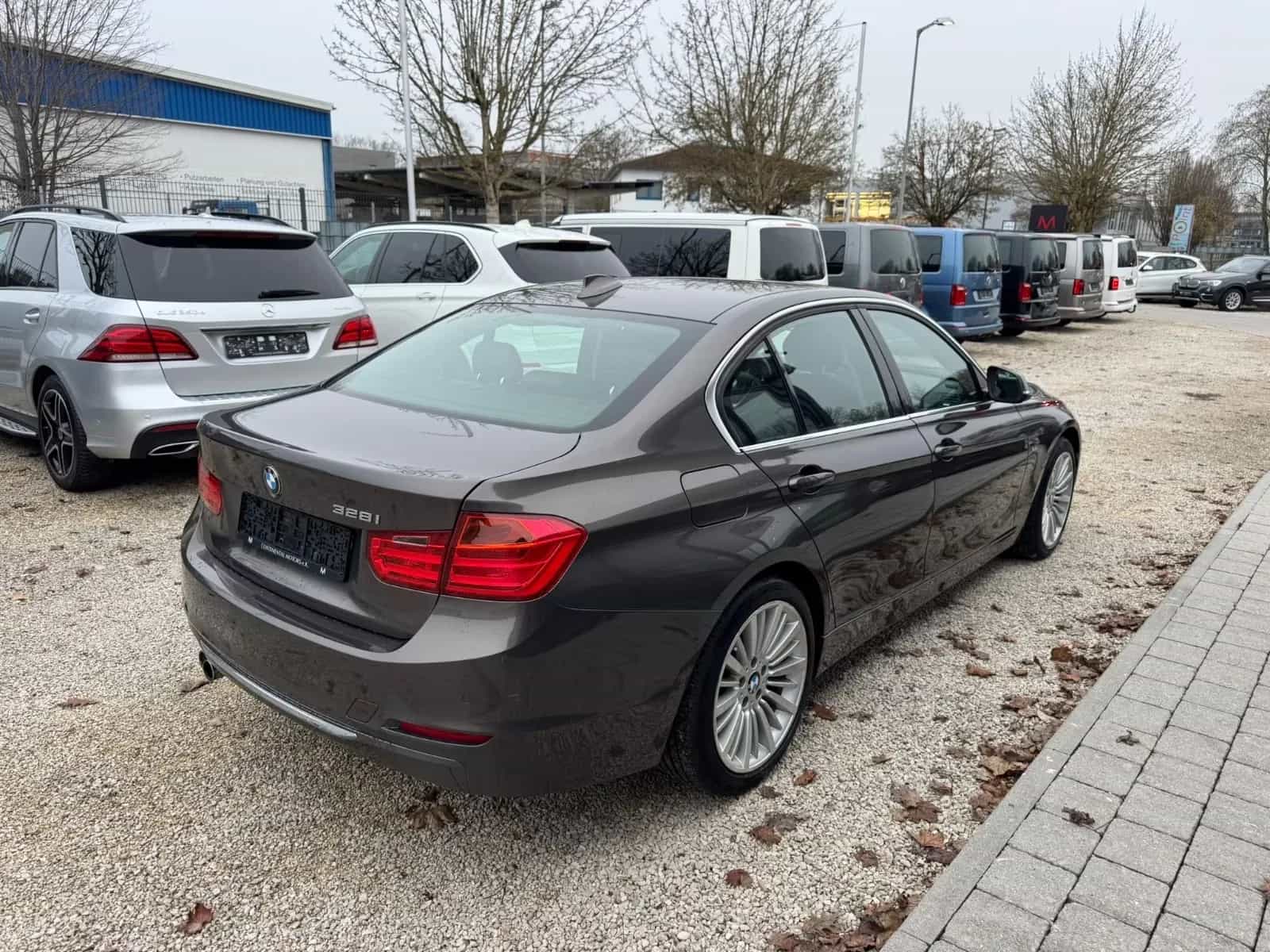 BMW 3 Series 07/2013-photo-6