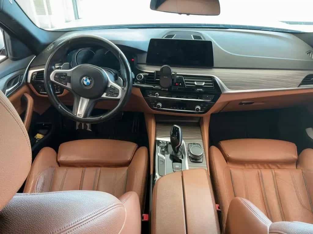 BMW 5 Series 520d M Sport*Individual*Matt-Lack*360°Kamera* 06/2018-photo-2