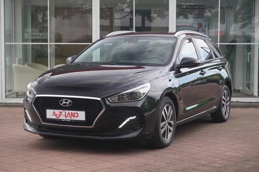 Hyundai i30 Kombi 1.4 T-GDI Aut. Navi Kamera Sitzheizung 07/2020-photo-1