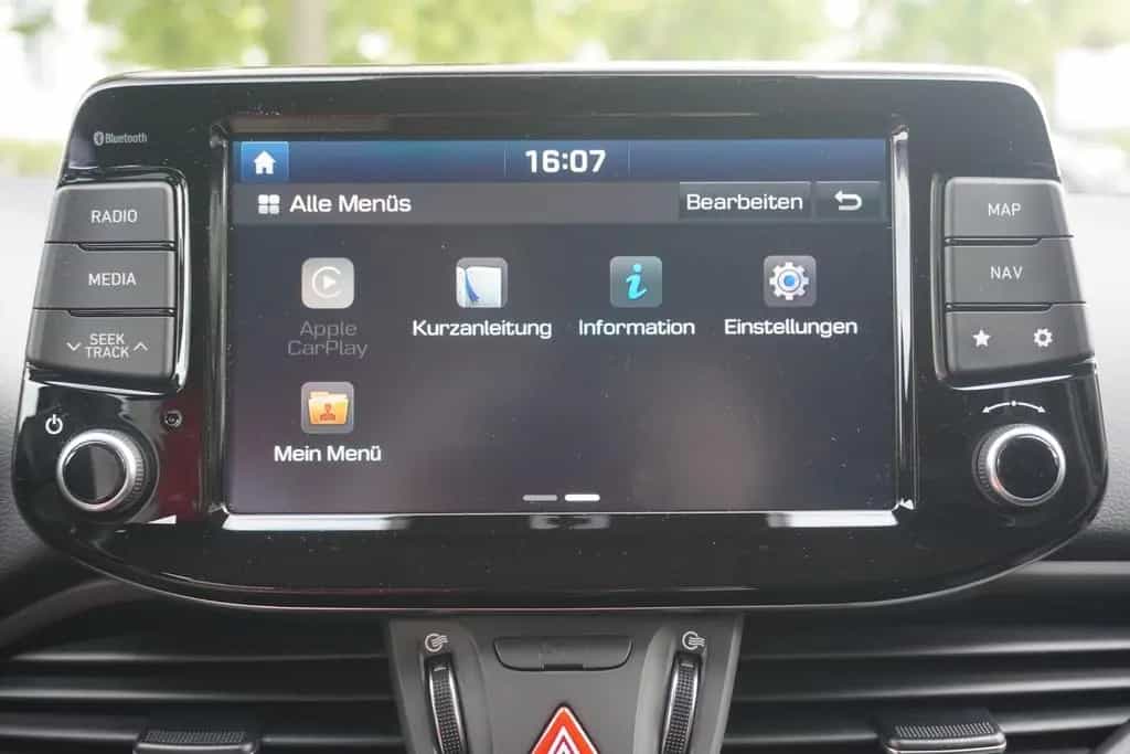 Hyundai i30 Kombi 1.4 T-GDI Aut. Navi Kamera Sitzheizung 07/2020-photo-12