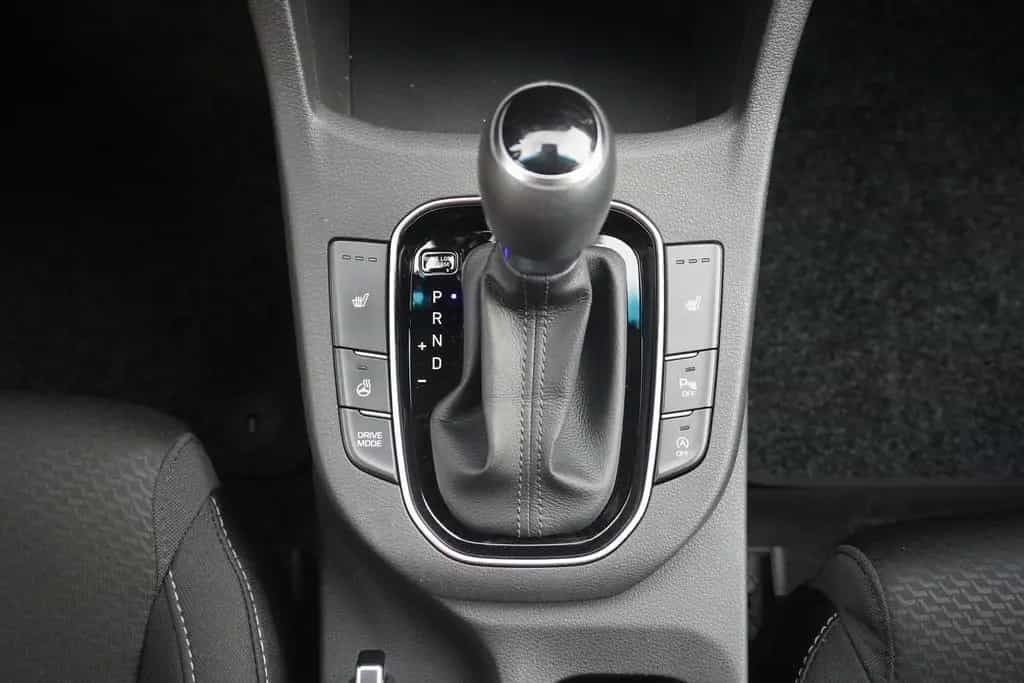 Hyundai i30 Kombi 1.4 T-GDI Aut. Navi Kamera Sitzheizung 07/2020-photo-16