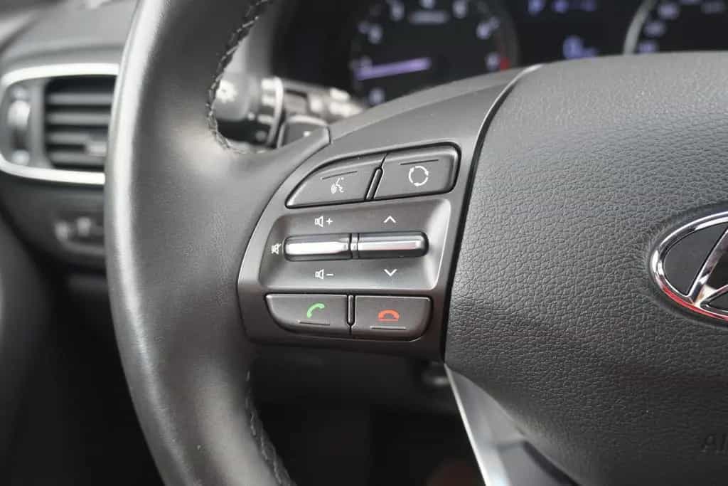 Hyundai i30 Kombi 1.4 T-GDI Aut. Navi Kamera Sitzheizung 07/2020-photo-22