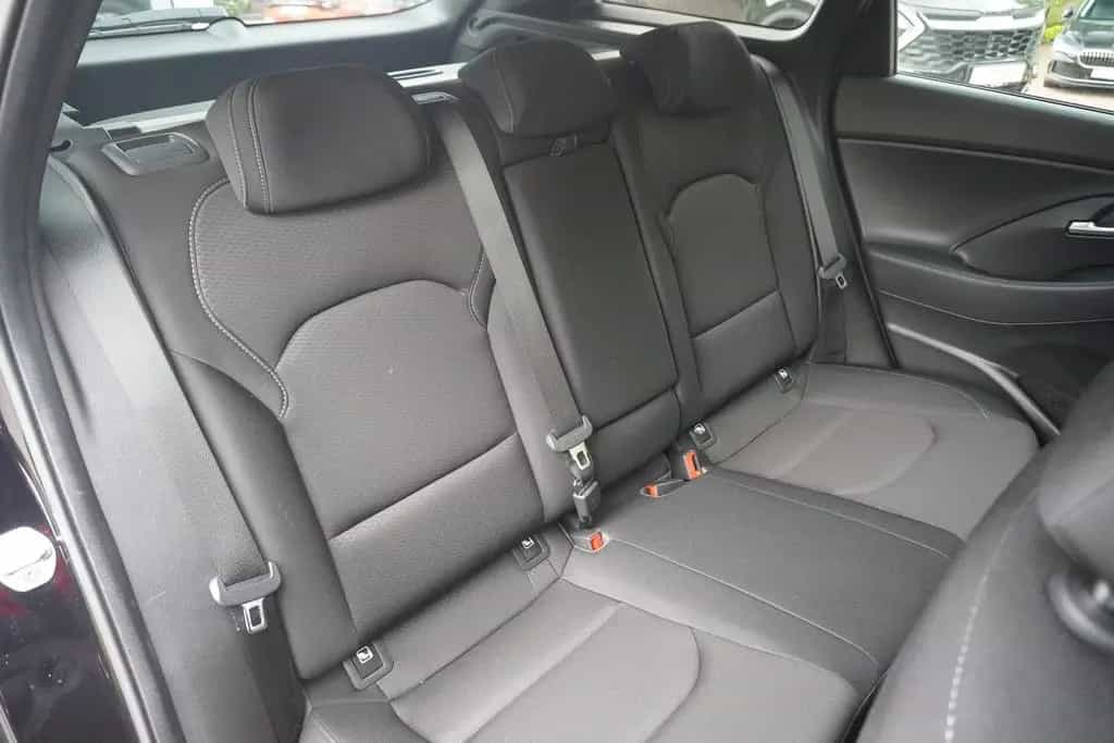 Hyundai i30 Kombi 1.4 T-GDI Aut. Navi Kamera Sitzheizung 07/2020-photo-31