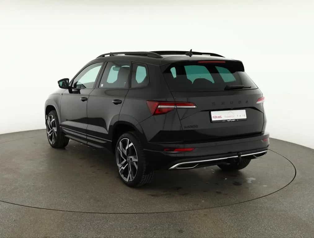 Skoda Karoq Sportline 1.5 TSI DSG Matrix ACC AHK Pano 09/2025-photo-2