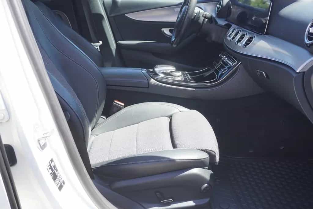 Mercedes-Benz E 220 E220 d Avantgarde 9G-Tronic Panorama Kamera Navi 09/2017-photo-11