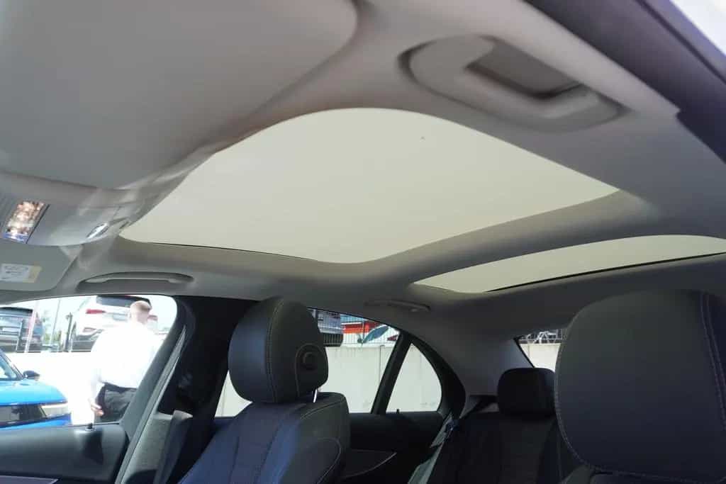 Mercedes-Benz E 220 E220 d Avantgarde 9G-Tronic Panorama Kamera Navi 09/2017-photo-12