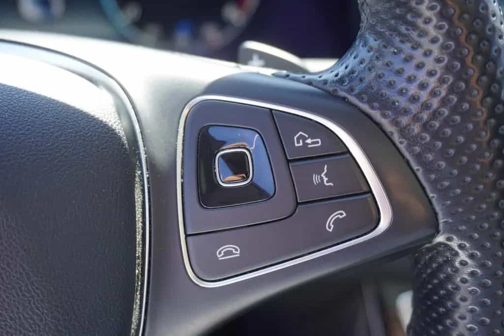 Mercedes-Benz E 220 E220 d Avantgarde 9G-Tronic Panorama Kamera Navi 09/2017-photo-15