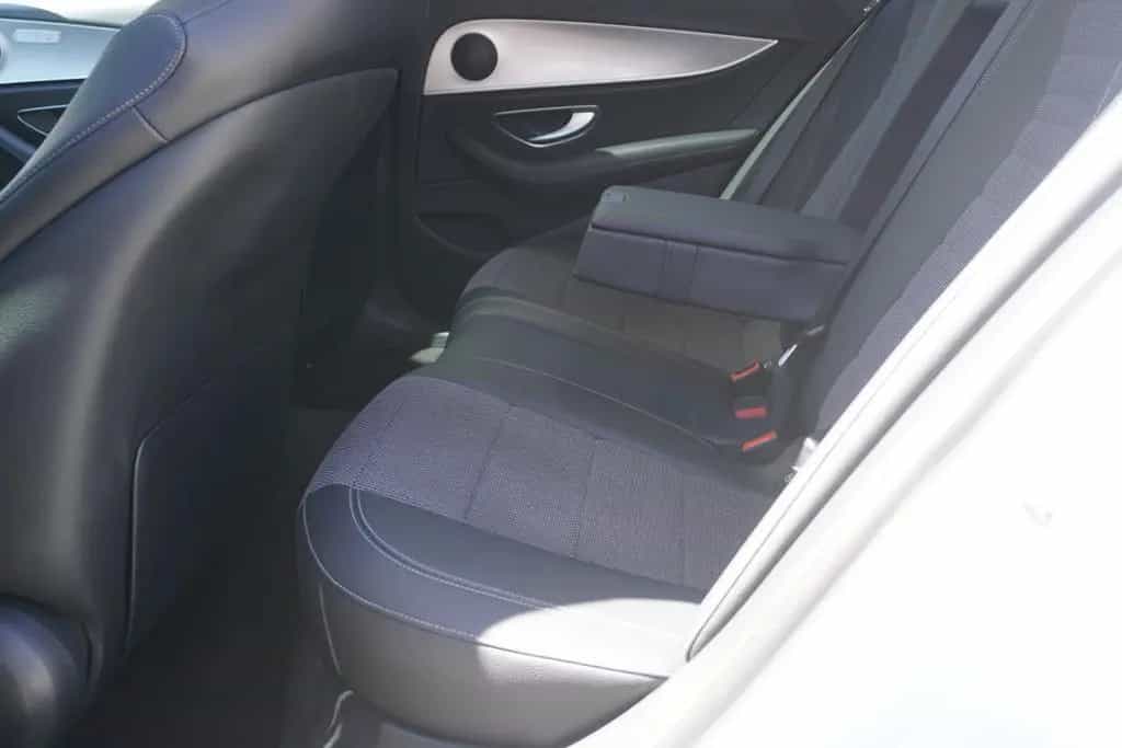 Mercedes-Benz E 220 E220 d Avantgarde 9G-Tronic Panorama Kamera Navi 09/2017-photo-9