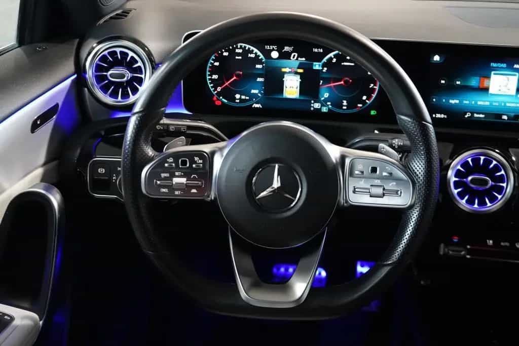 Mercedes-Benz A-Class AMG Line LED Klimaaut. Navi ACC Sitzheizung 11/2018-photo-11