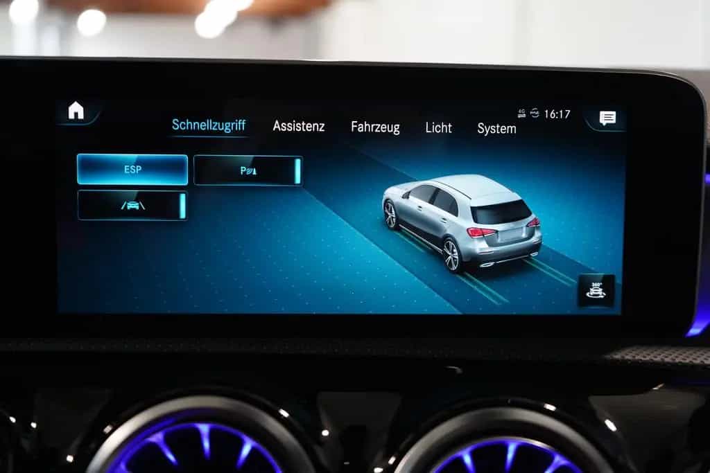 Mercedes-Benz A-Class AMG Line LED Klimaaut. Navi ACC Sitzheizung 11/2018-photo-16