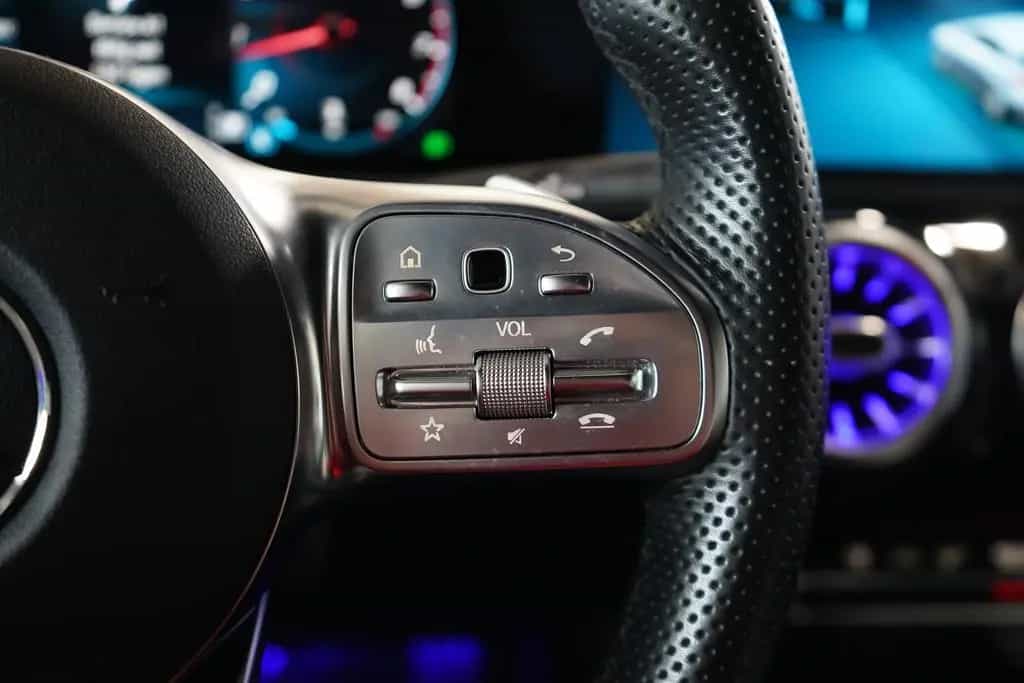 Mercedes-Benz A-Class AMG Line LED Klimaaut. Navi ACC Sitzheizung 11/2018-photo-19