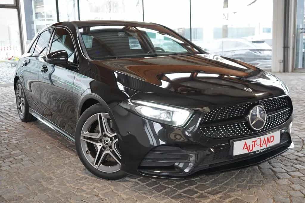 Mercedes-Benz A-Class AMG Line LED Klimaaut. Navi ACC Sitzheizung 11/2018-photo-6
