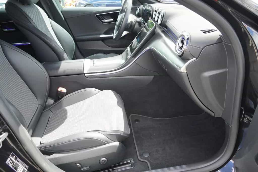 Mercedes-Benz C 200 C200 T-Modell  Avantgarde Aut. LED Navi Kamera 07/2021-photo-36