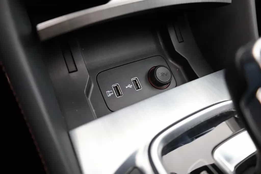 MG HS 1.5 T-GDI Luxury Aut. LED ACC Navi 360° Pano 01/2024-photo-13