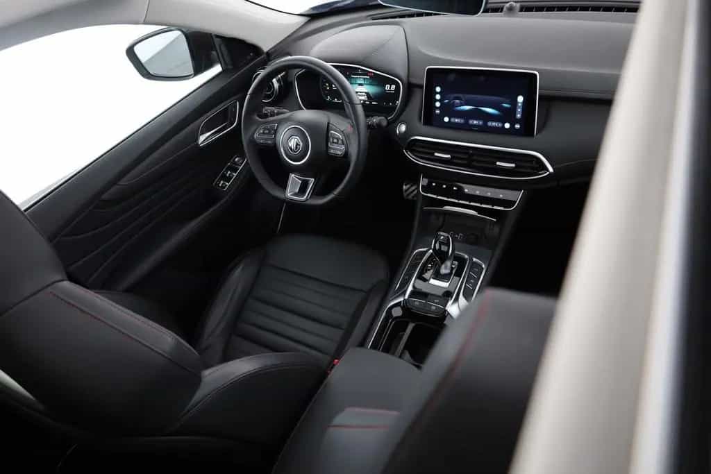 MG HS 1.5 T-GDI Luxury Aut. LED ACC Navi 360° Pano 01/2024-photo-29