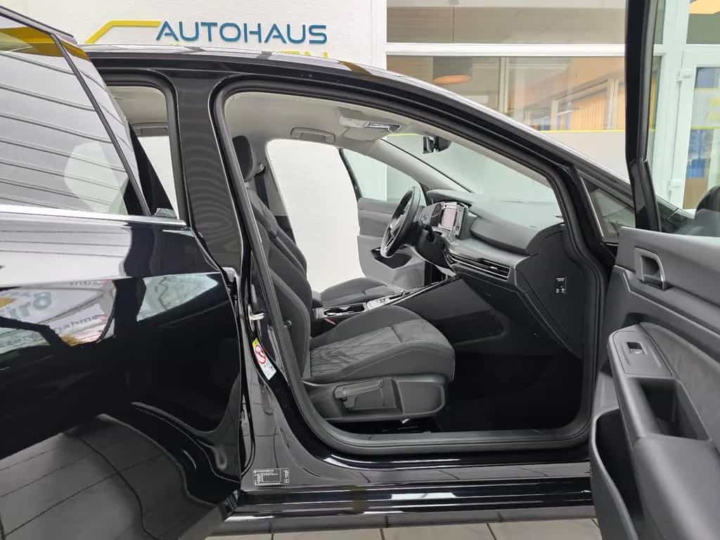 Volkswagen Golf VIII Limo Style LED Rückfahrkamera Bergamo 01/2023-photo-15