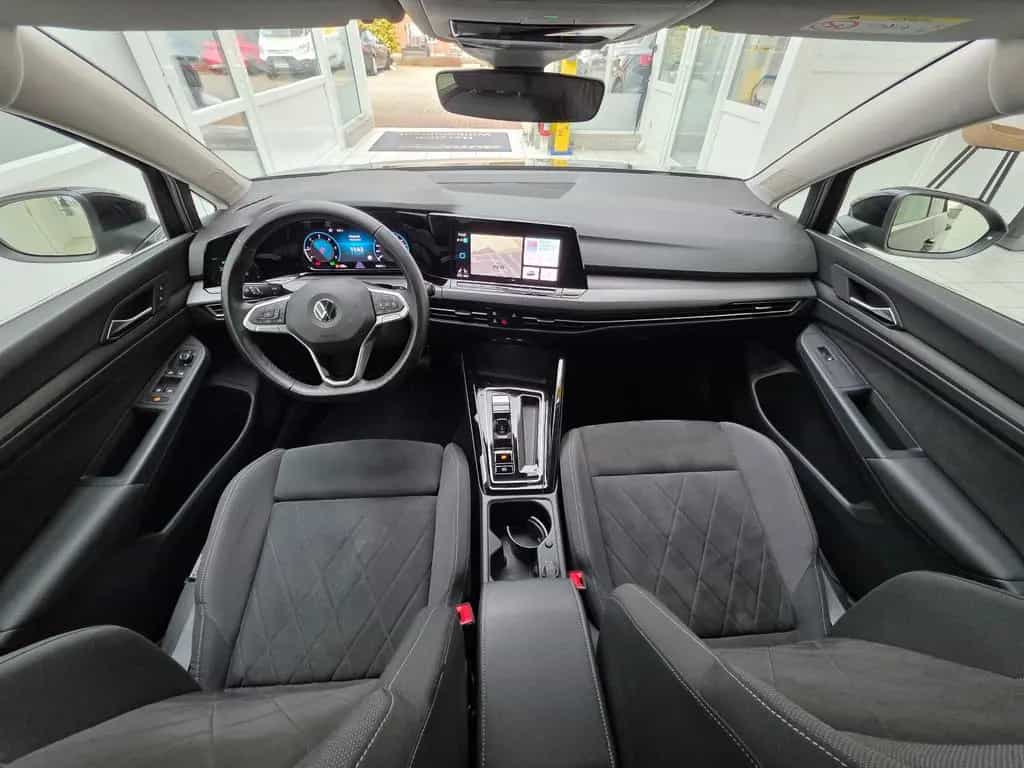 Volkswagen Golf VIII Limo Style LED Rückfahrkamera Bergamo 01/2023-photo-17