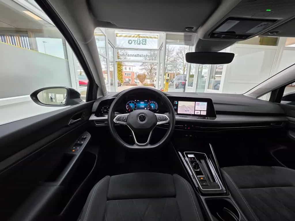 Volkswagen Golf VIII Limo Style LED Rückfahrkamera Bergamo 01/2023-photo-18